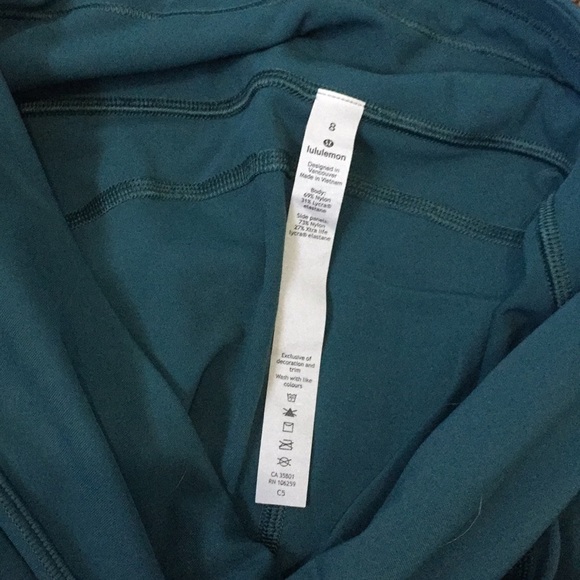 Lululemon 8 Ready To Race teal crops - Picture 7 of 7